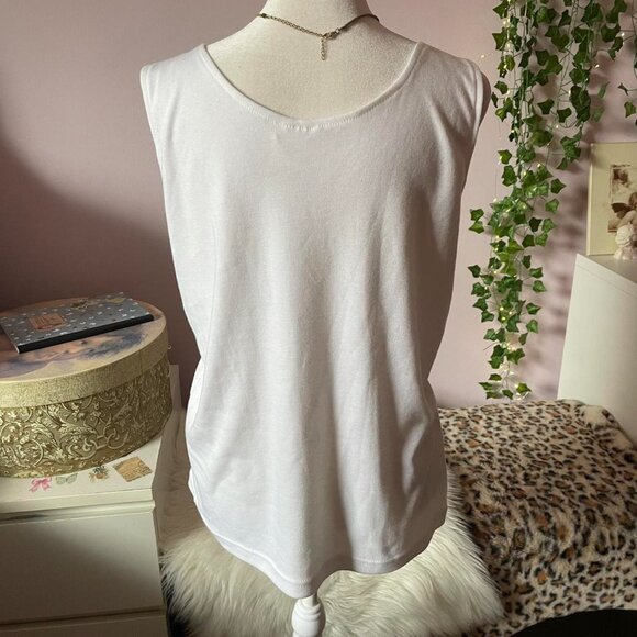 Vintage Embellished White Tank - Picture 4 of 7